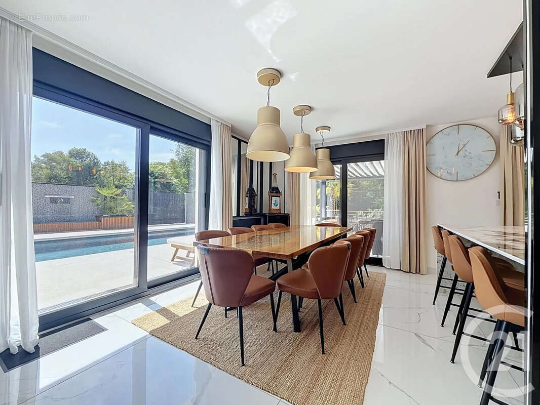 Maison 233 m² à Saint-Parres-Aux-Tertres  - photo 7