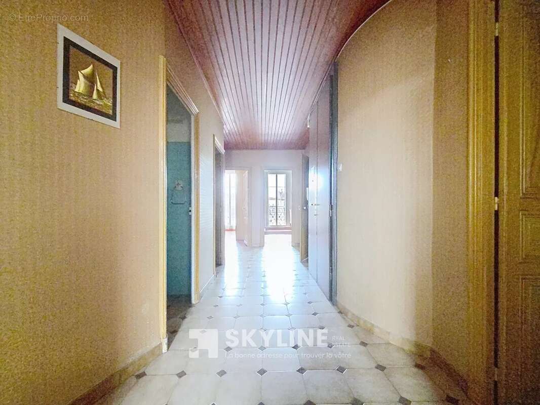 Appartement à MARSEILLE-6E