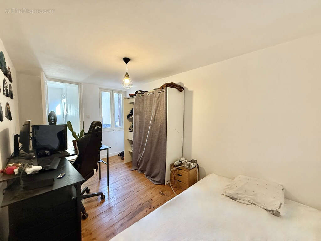 Appartement à MOURS-SAINT-EUSEBE