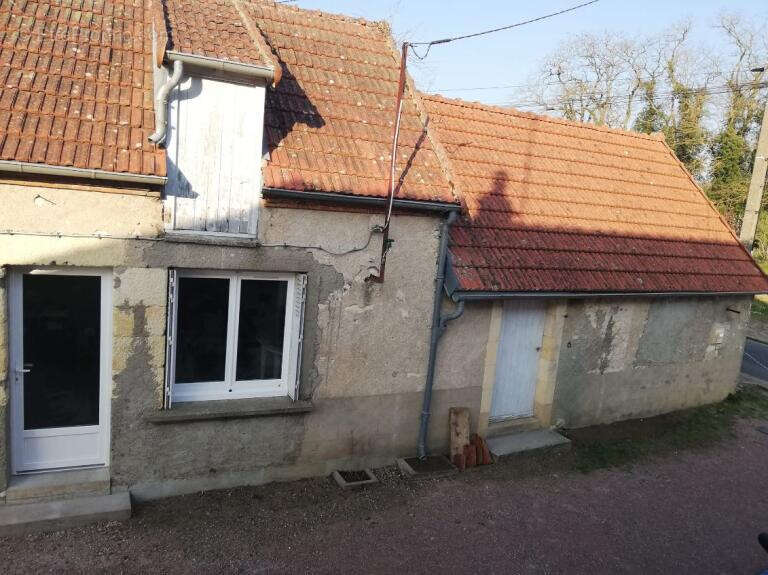 Maison à JOUET-SUR-L'AUBOIS