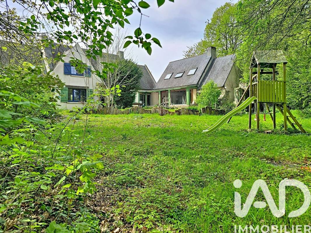 Photo 1 - Maison à LIVRE-SUR-CHANGEON