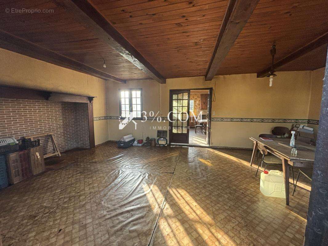 Maison à FEUQUIERES-EN-VIMEU