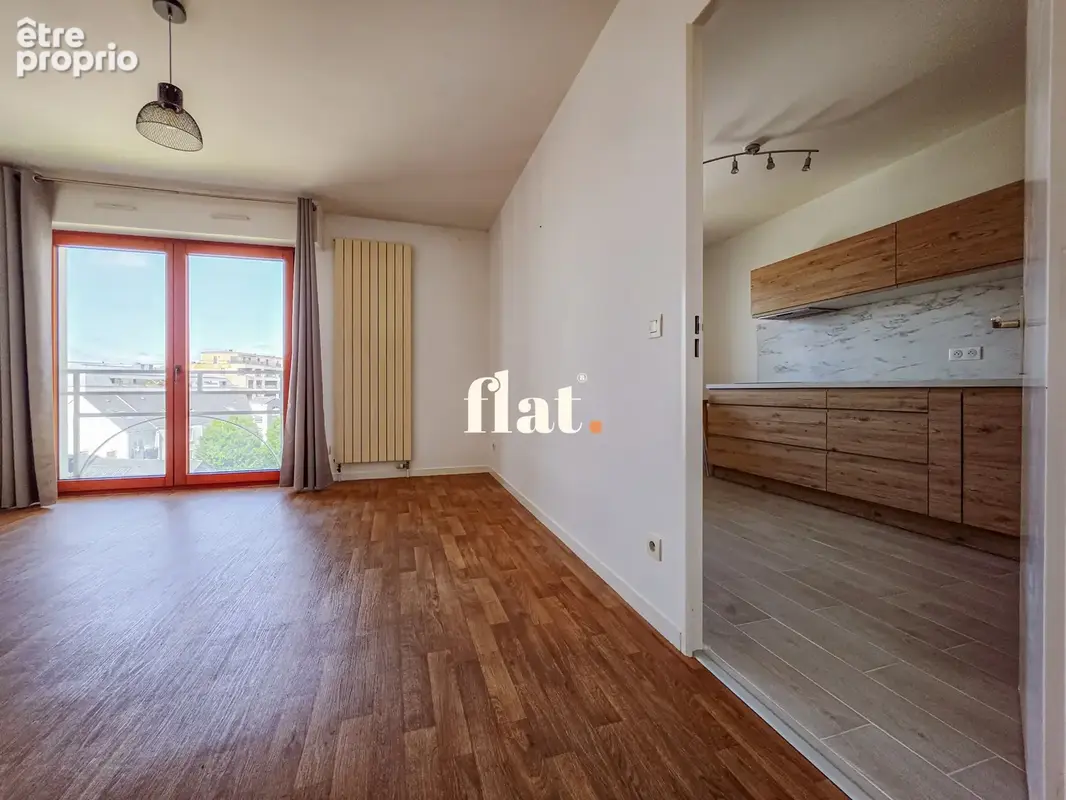 Appartement T2 en duplex  53 quai MAGELLAN 44200 NANTES - Quartier CHU/ GARE SUD - 51,02m2 carrez. 57,2 m2 au - photo 4