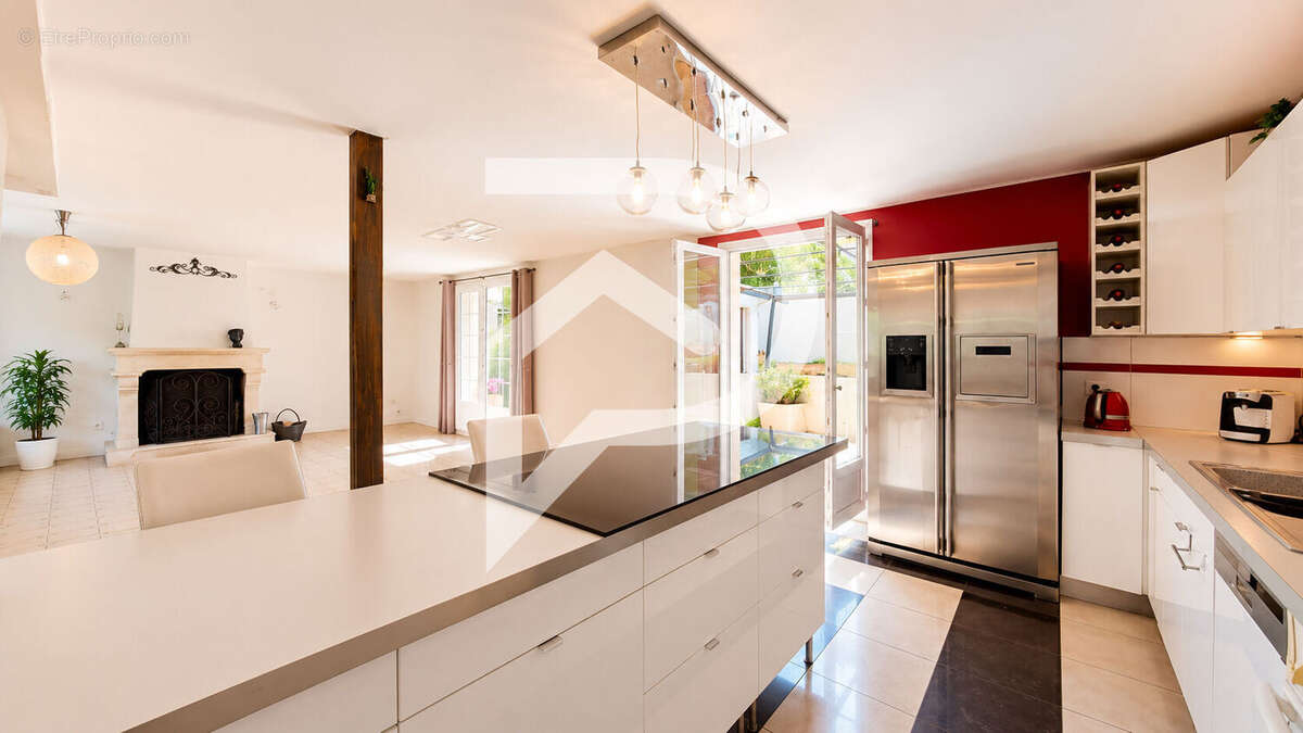 Maison à VAUX-SUR-SEINE