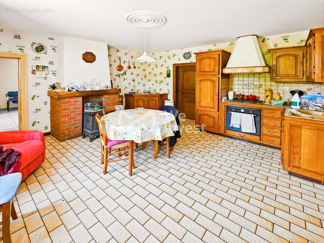 Maison à TAILLETTE