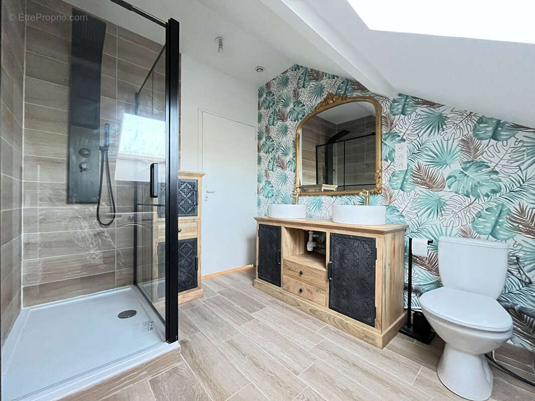 Maison 80 m² à Angicourt  - photo 7