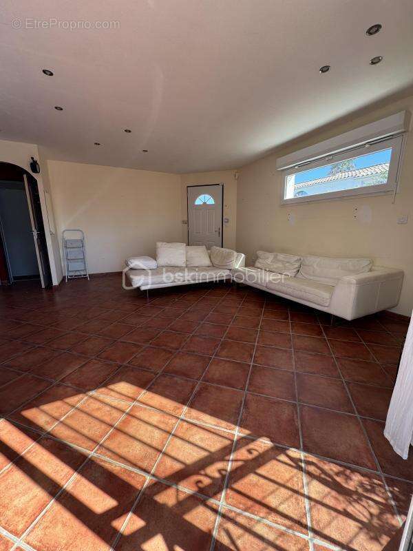 Maison à VILLENEUVE-LES-BEZIERS