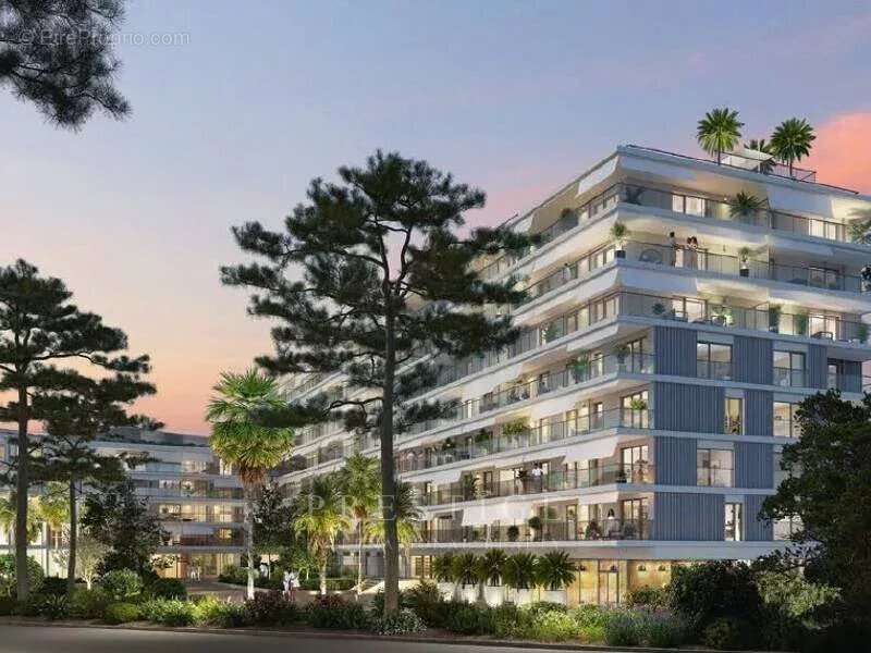 Appartement à SAINT-LAURENT-DU-VAR