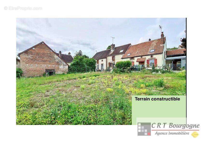 Maison à SAINT-AUBIN-CHATEAU-NEUF