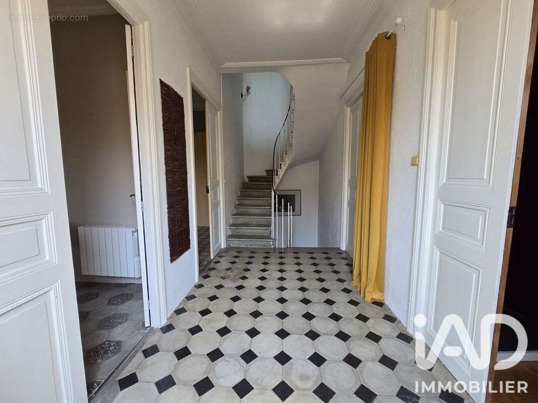 Maison 198 m² à Saint-Jean-De-Barrou  - photo 9