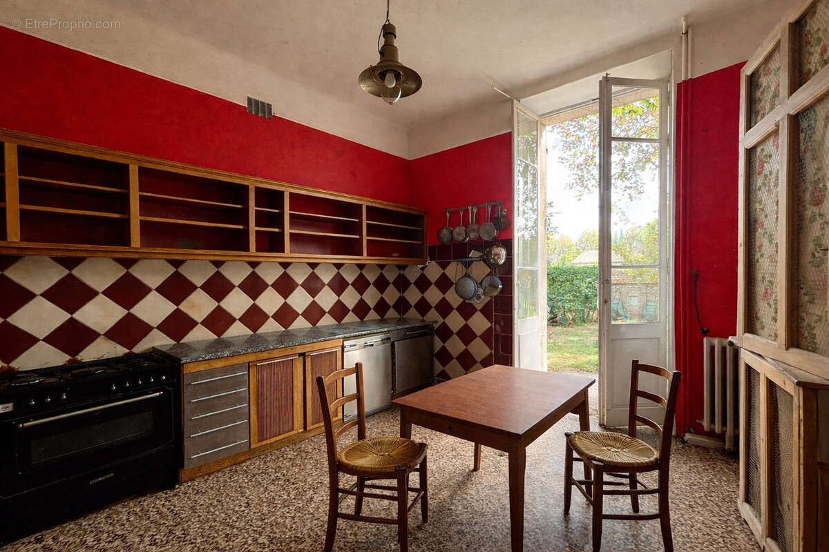 Maison à L'ISLE-SUR-LA-SORGUE