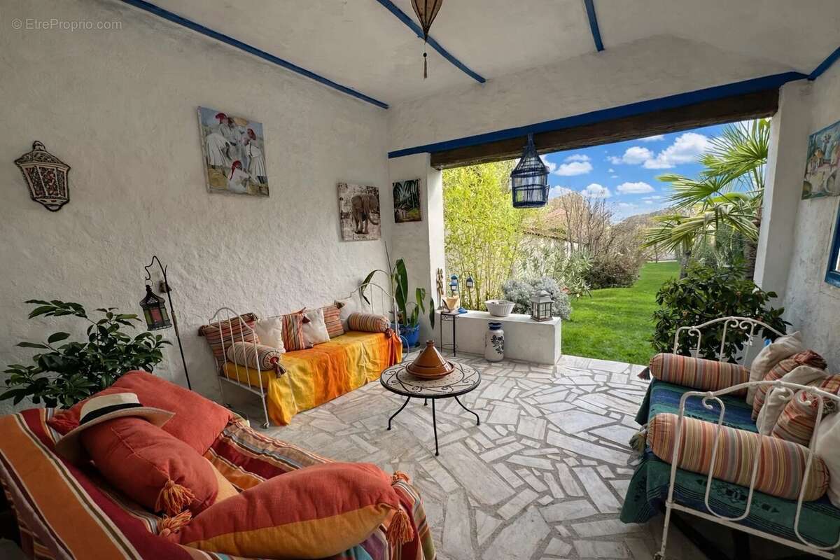 Maison à COULOMMIERS