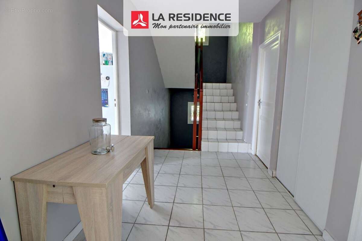 Maison 196 m² à Meulan  - photo 5