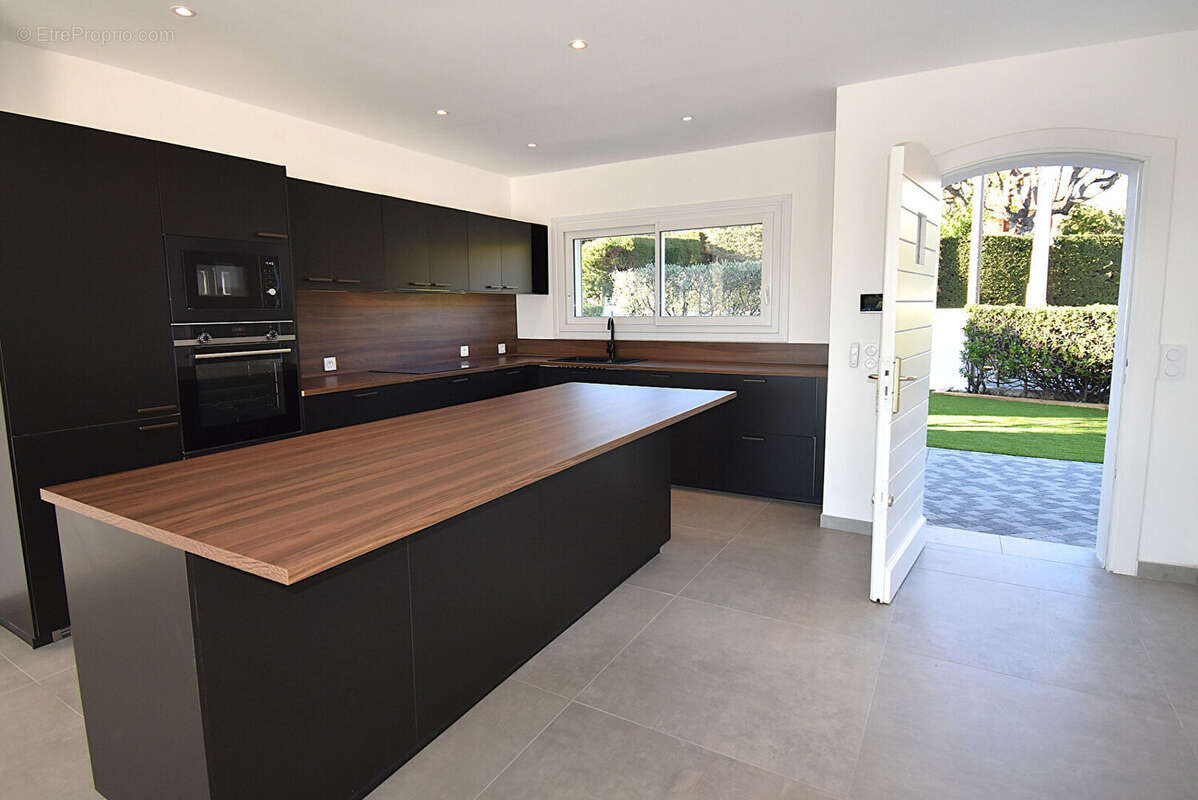 Maison à SAINT-RAPHAEL