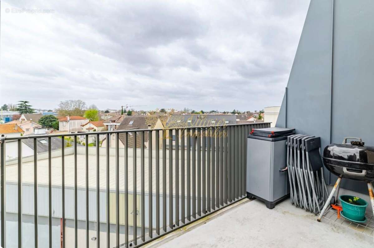 Appartement à CHENNEVIERES-SUR-MARNE