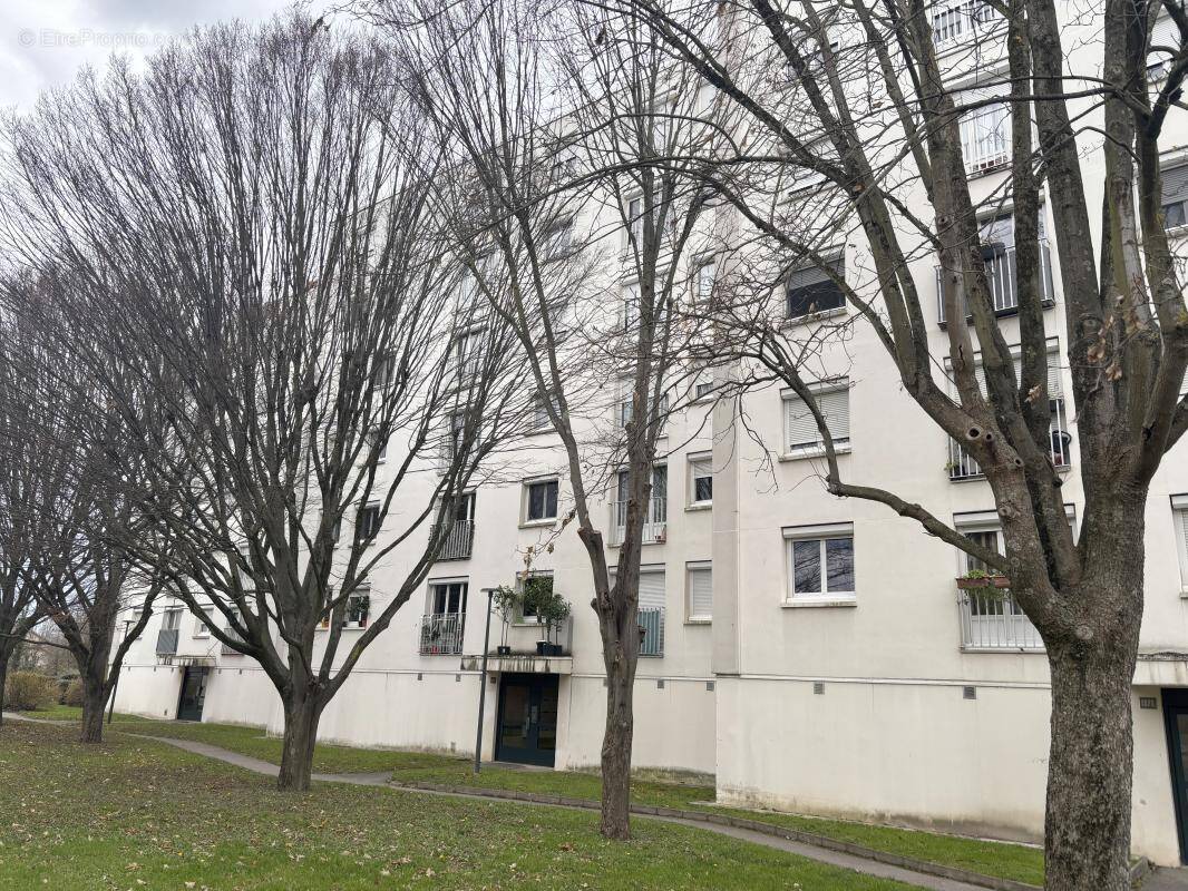 Appartement à VAULX-EN-VELIN