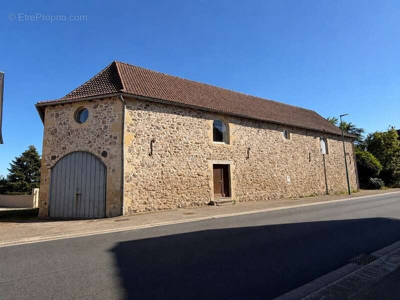 Maison à LANUEJOULS