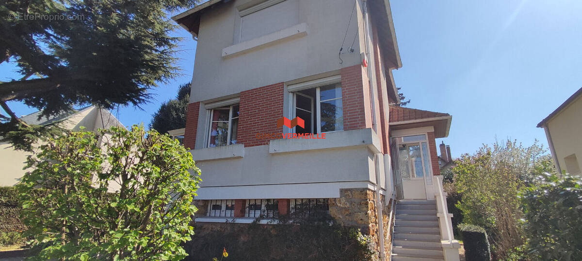 Maison à LA CELLE-SAINT-CLOUD