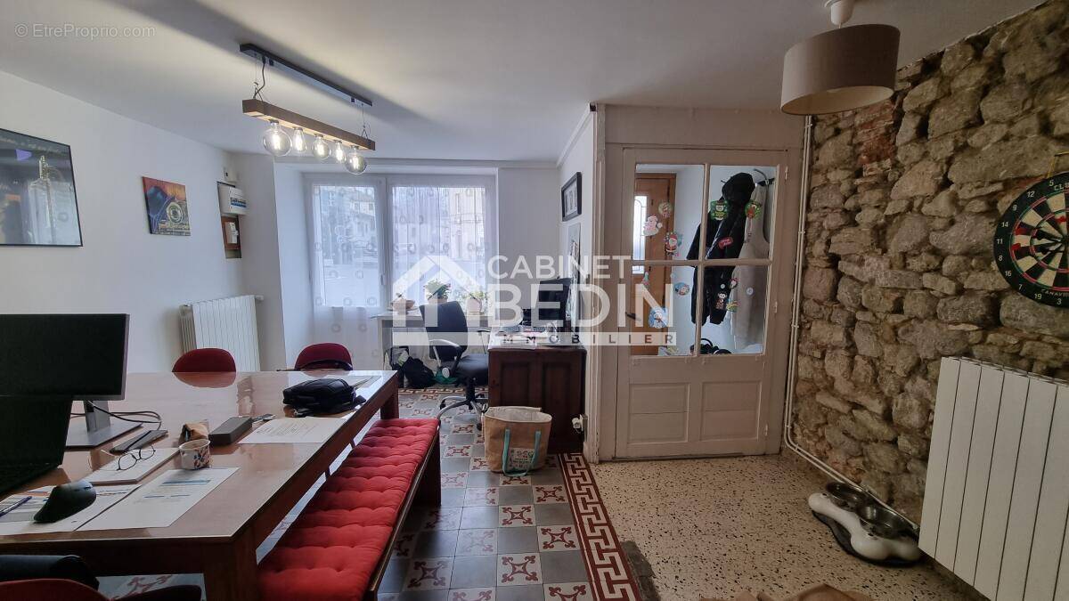 Maison à AURIAC-SUR-VENDINELLE