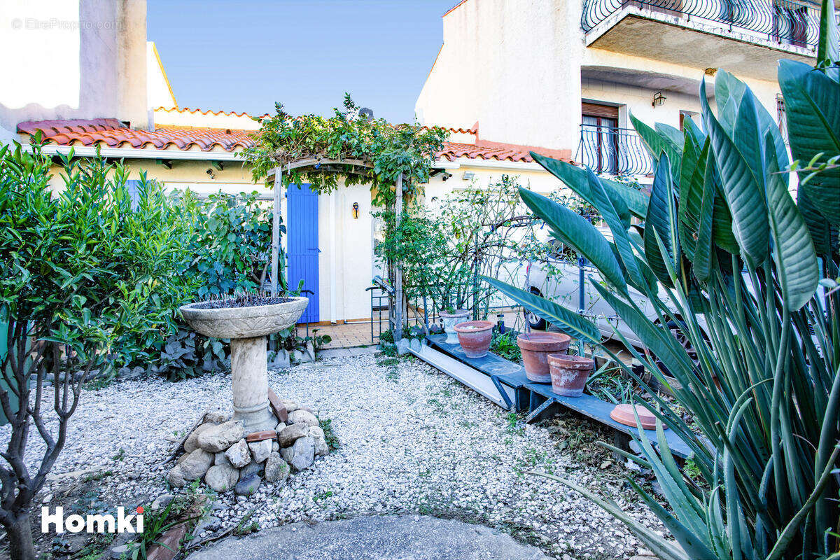 Maison à SAINT-ESTEVE