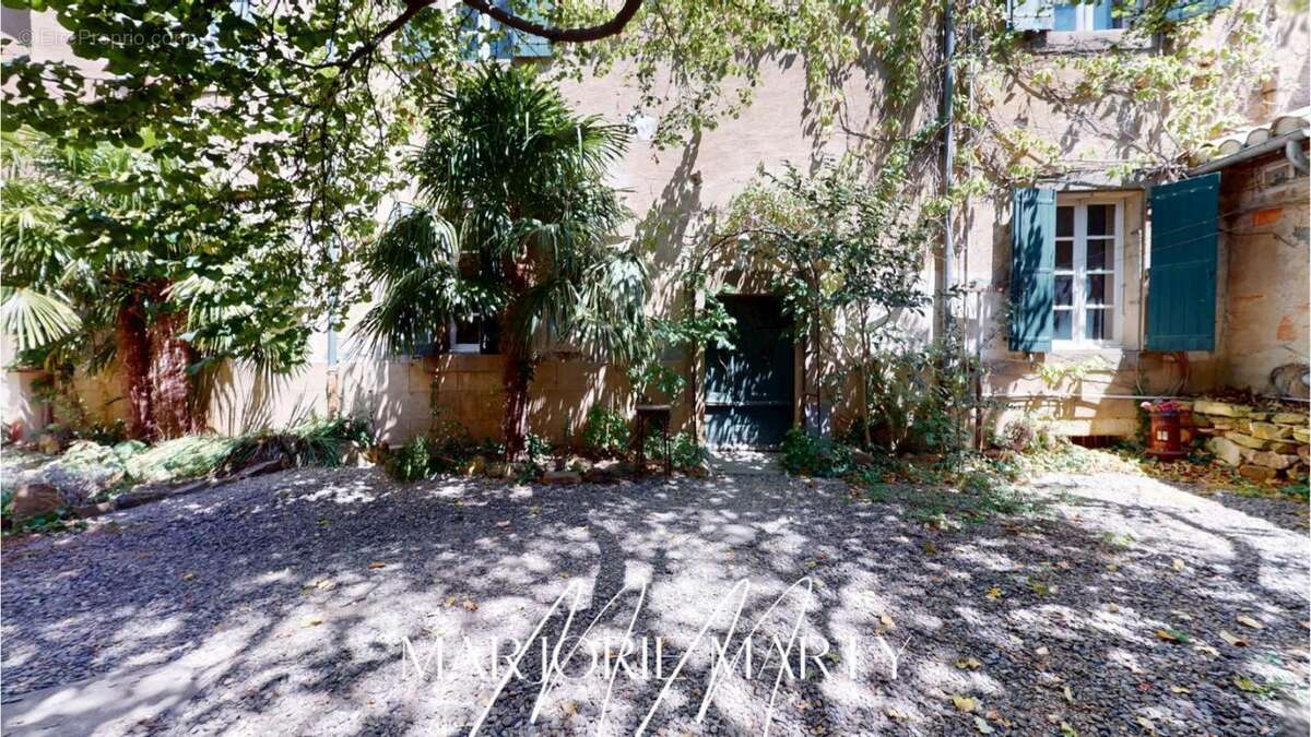 Maison à LEZIGNAN-CORBIERES