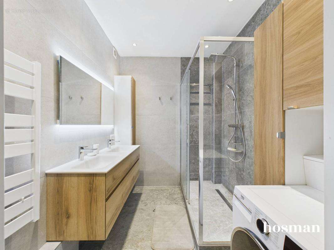 Appartement à PARIS-20E