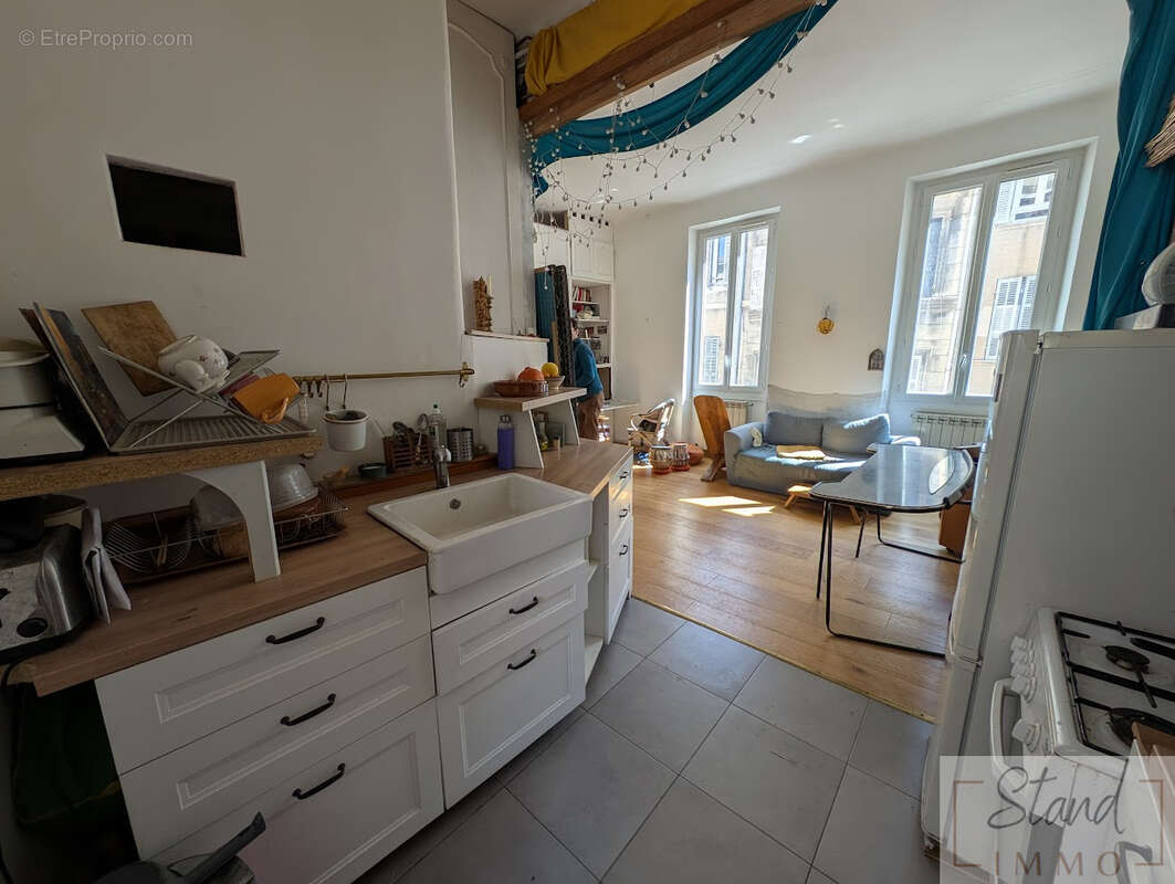 Appartement à MARSEILLE-6E