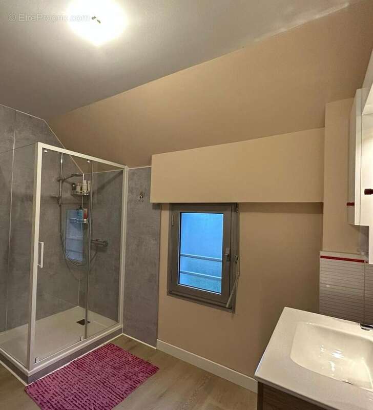   - Maison à ANGERS