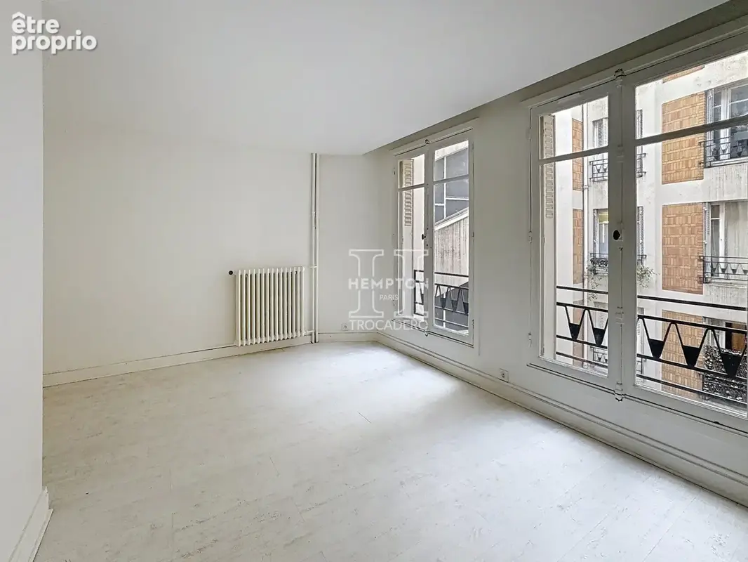 Paris xvi    triangle d’or  studio à rénover  24,90 m2  4e étage avec ascenseur - photo 2