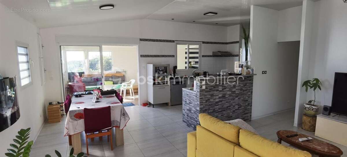  vente – domicile de charme à saint-denis (village du brûlé) - photo 4