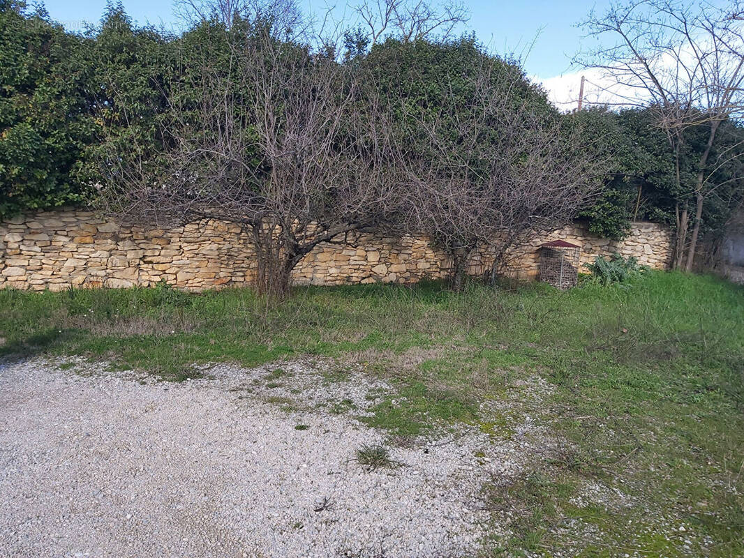Terrain à AUJARGUES