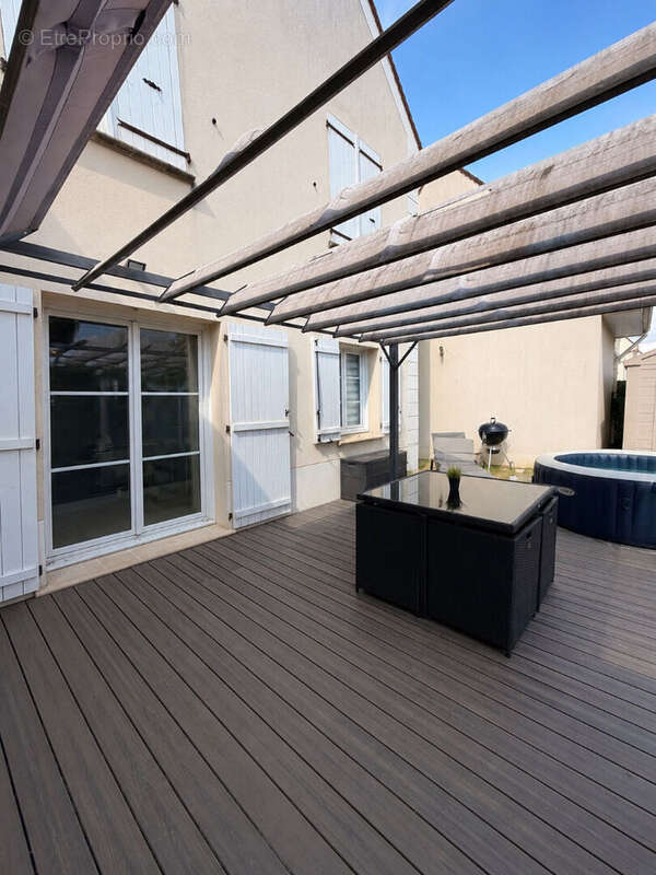 Maison à la Chapelle en Serval de 89 m² Idéalement située avec 300m2 de terrain !!! - photo 13