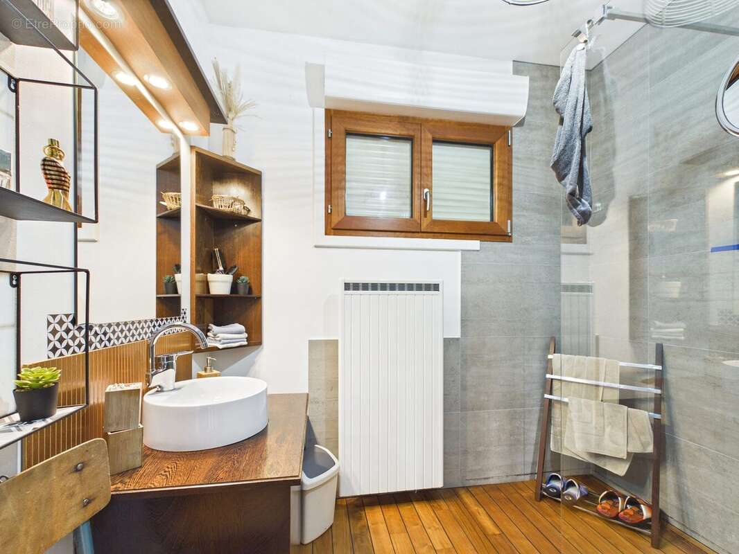 Maison à PEL-ET-DER