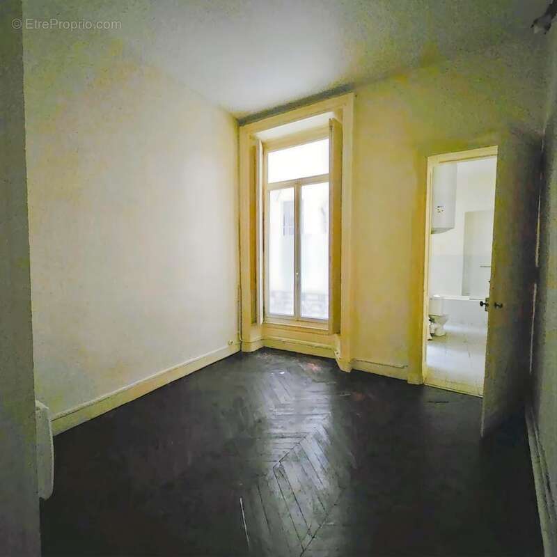 Appartement à LYON-1E