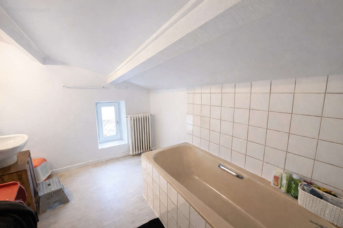 Appartement à CHATEAUNEUF-DU-RHONE