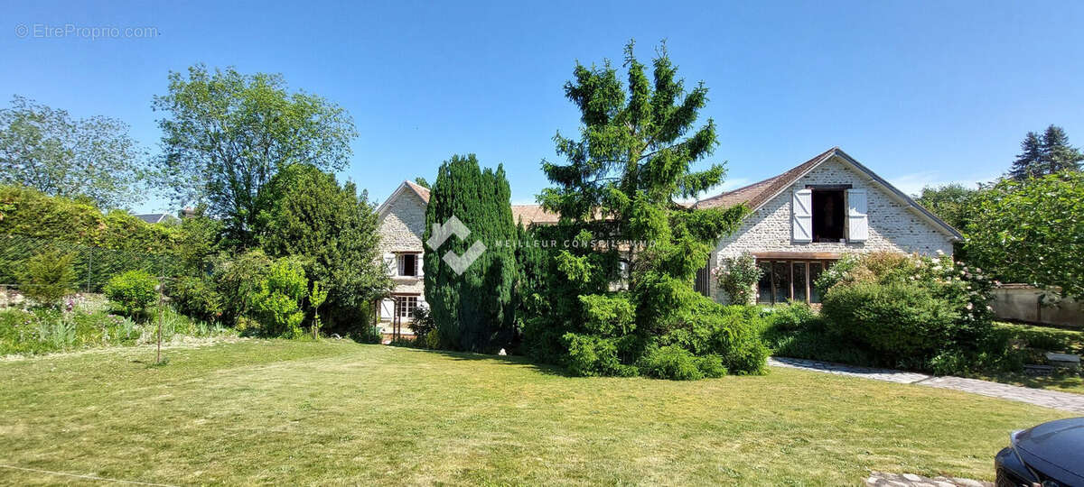 Maison à MONTFORT-L'AMAURY