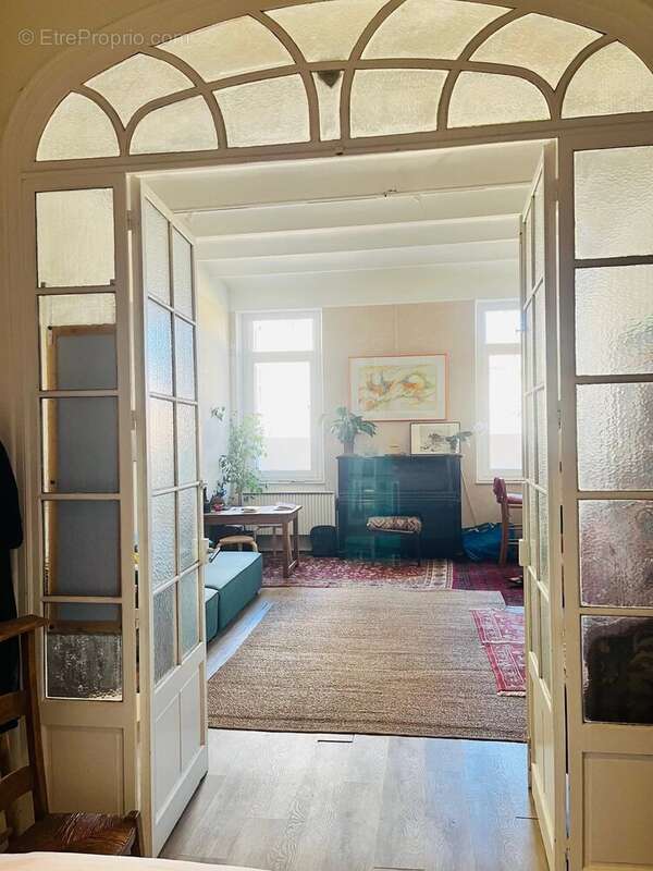 Appartement à MARSEILLE-1E