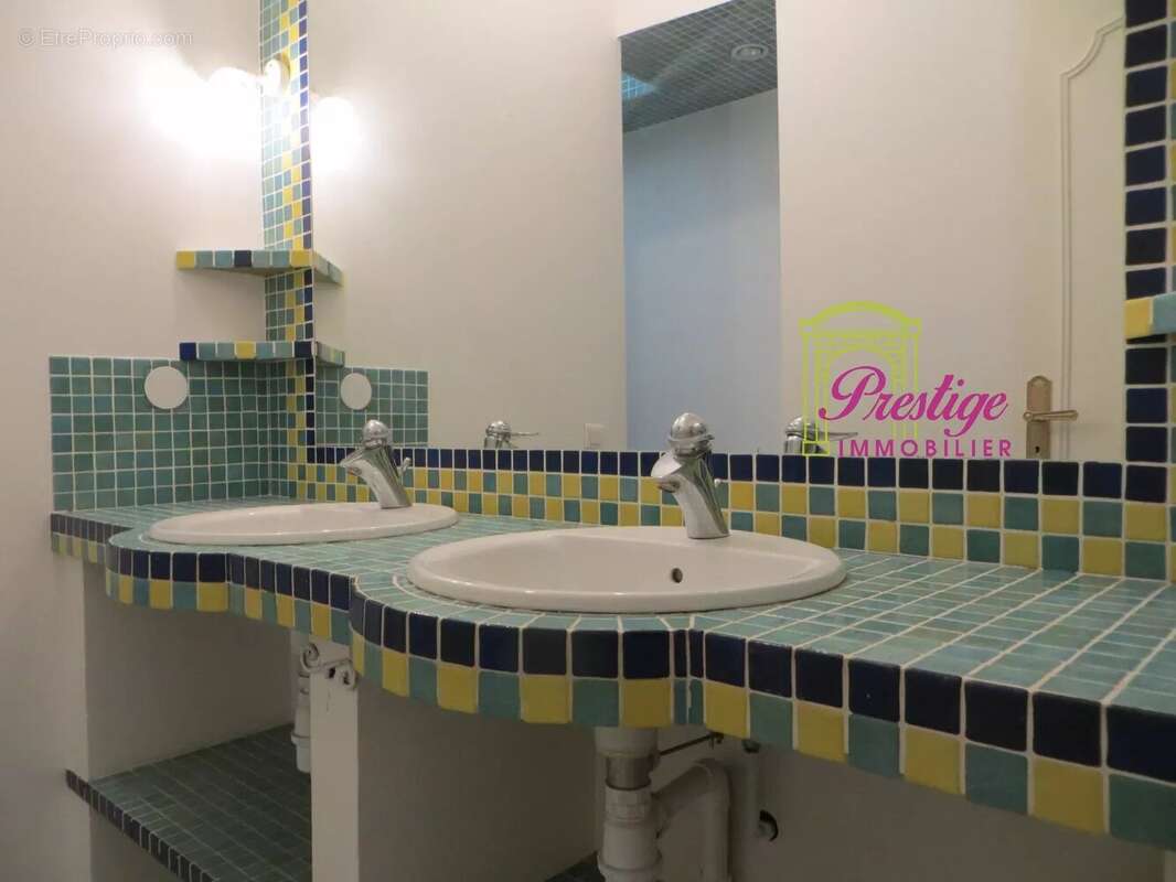 Appartement à LE MESNIL-LE-ROI