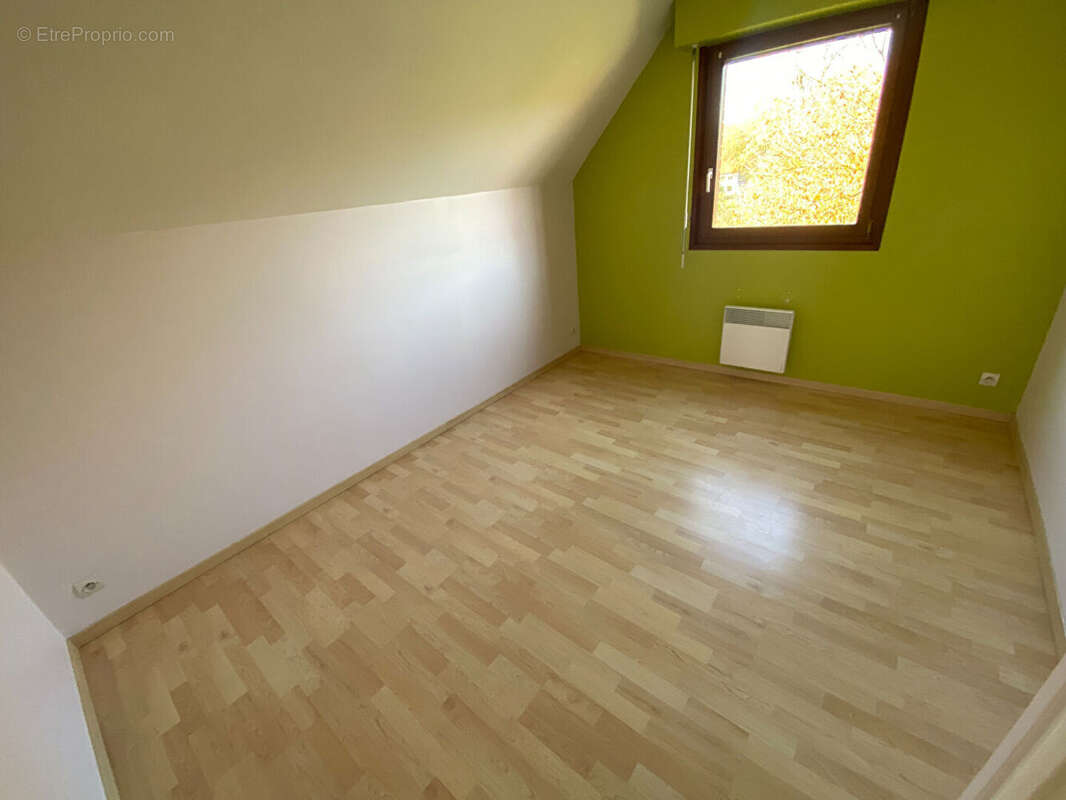 Semi Plain Pied individuel sur 1385 m² de 5 chambres à SEBOURG - photo 8