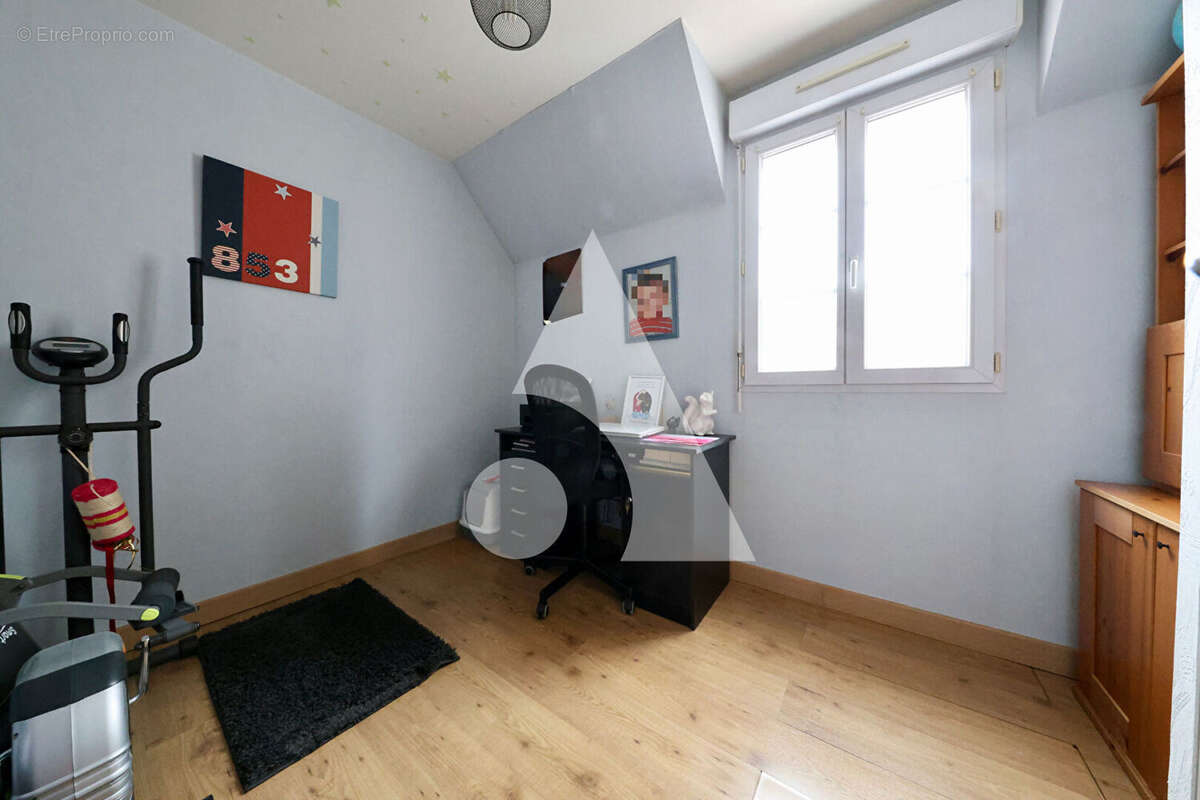 Maison à SAINT-PIERRE-DU-PERRAY