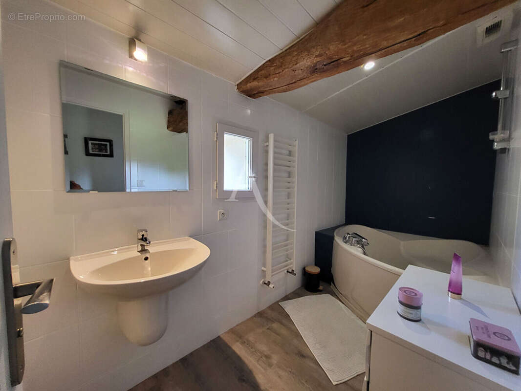 Maison à LE POIRE-SUR-VIE