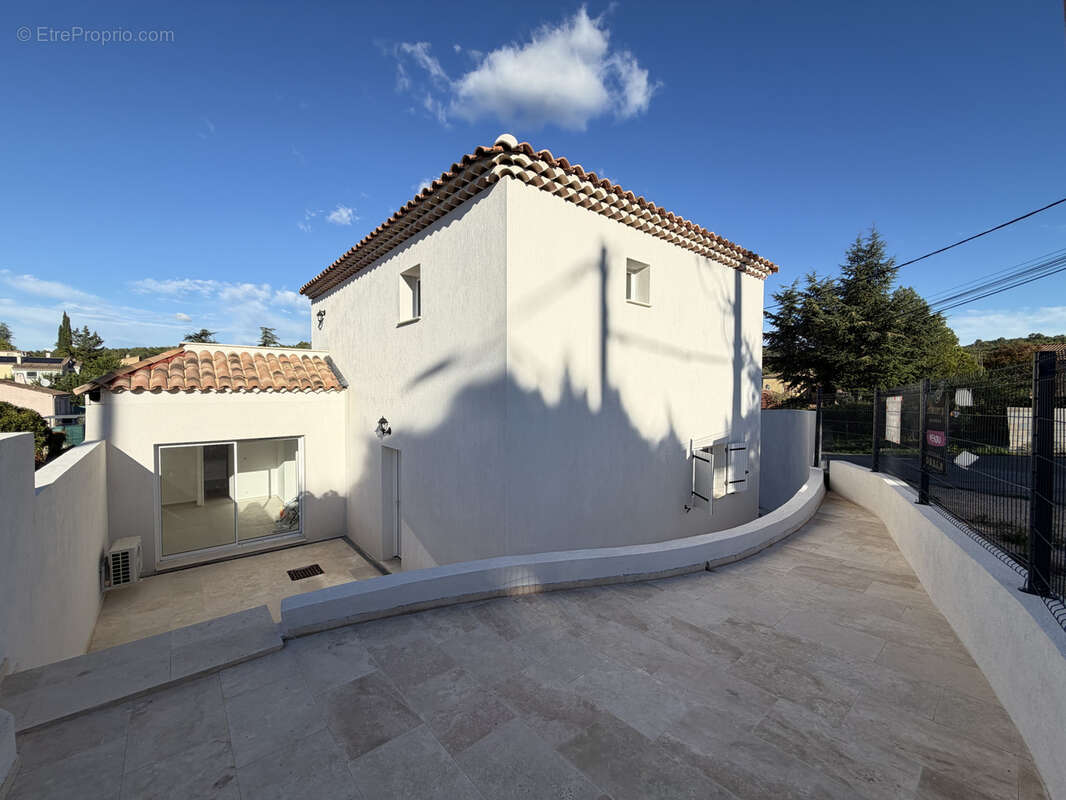 Maison à BRUE-AURIAC