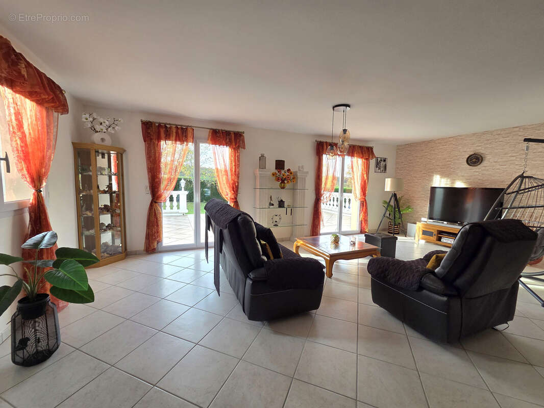 Maison à BELLERIVE-SUR-ALLIER