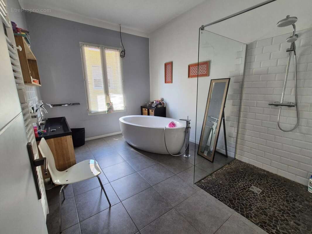 Maison de ville 150 m2 avec piscine grand garage - photo 6