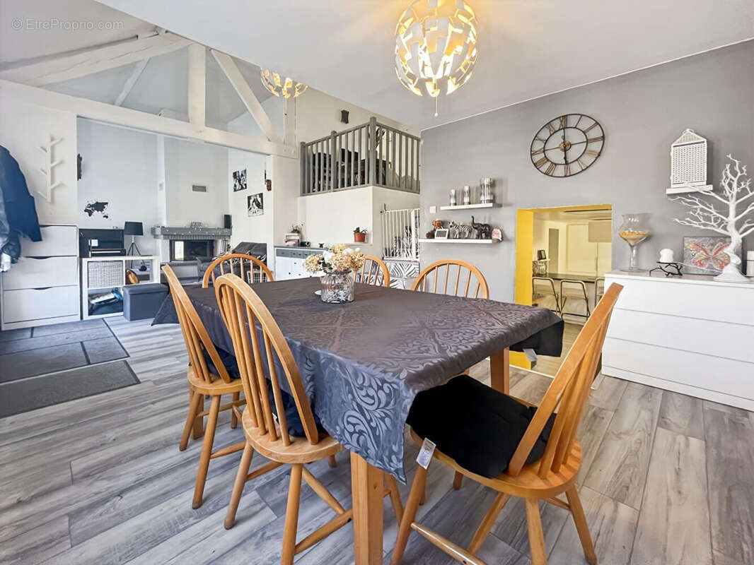 Maison à BUNO-BONNEVAUX