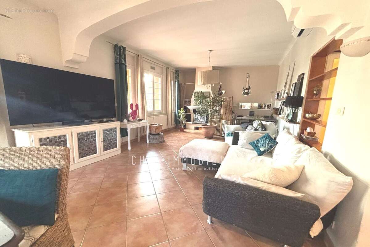 Maison à SAINT-CYPRIEN