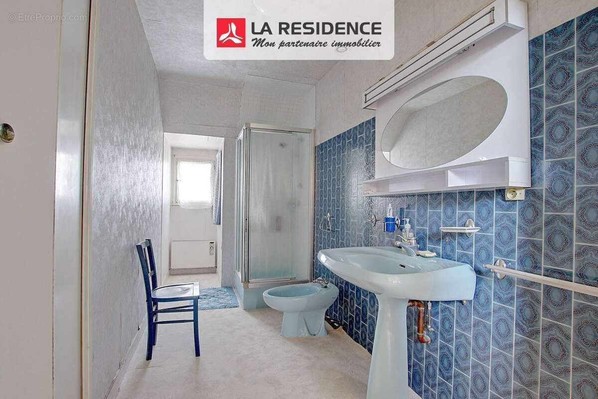 Maison à LE MESNIL-SAINT-DENIS