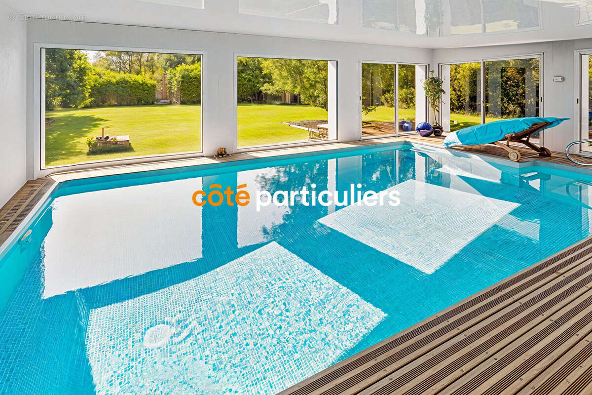 Maison à LA CHAPELLE-DES-MARAIS