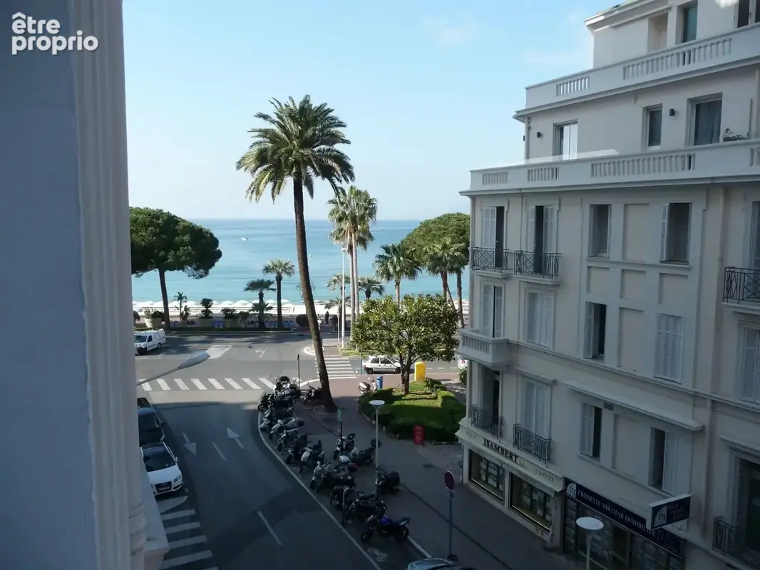 Cannes Croisette - Appartement vue mer latérale - photo 2