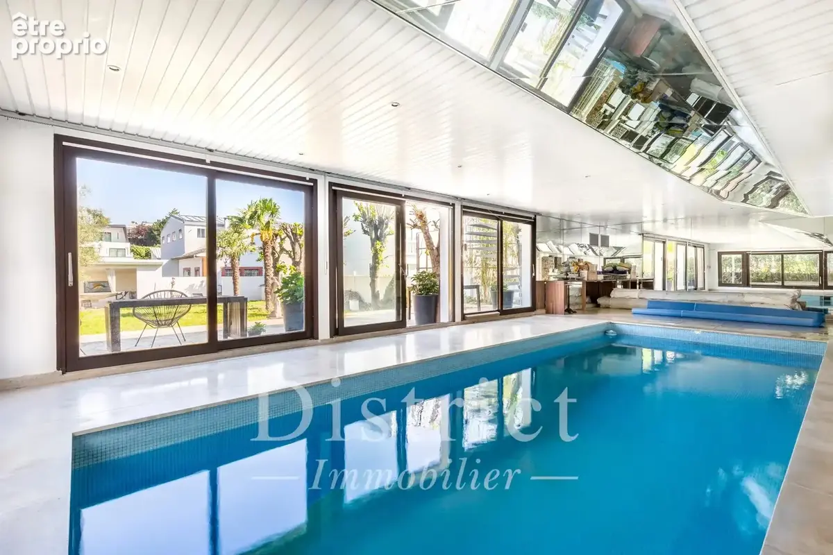 Belle propriété sur les bords de Marne. Maison de 432 m² sur 917 m² de terrain. - photo 23